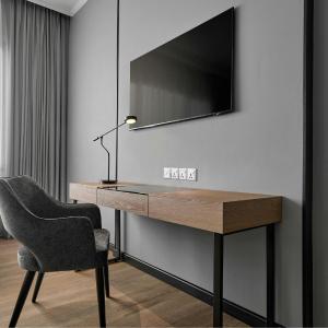 Prime Deluxe King Room with Sofa Bed