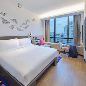 Urban, Guest room, 1 King, West Wing