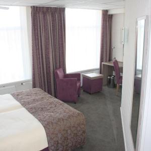 Large Twin Room
