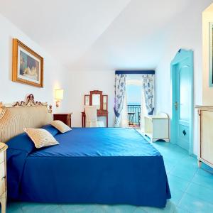 Junior Suite with Balcony and Sea View