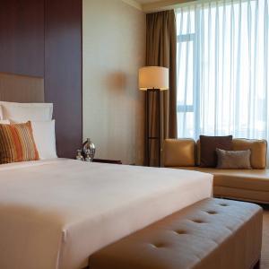 Deluxe king bed room
