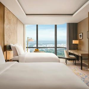 Premier Twin Room with Sky View