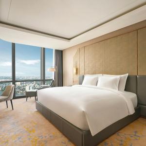 Club King Room with Sky View - Club Lounge Access