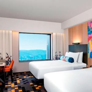 Aloft Twin Room