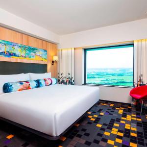 One-Bedroom King Suite with Guandu Plain View