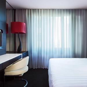 Business King Room