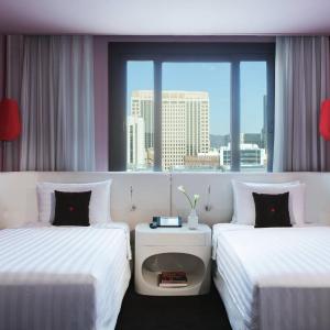 Club Deluxe Twin, Club lounge access, Guest room