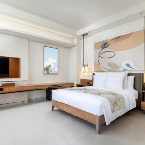 Theme Family King Room with Balcony and Garden View