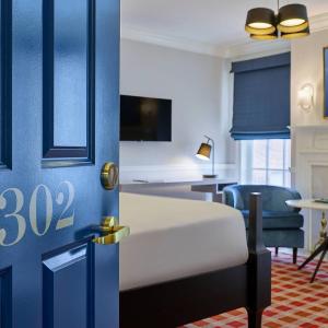  Editor’s King, Guest room, 1 King, Corner room, High floor