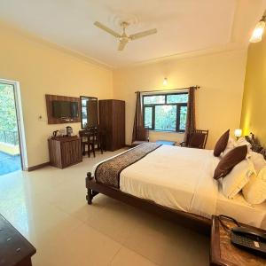 Deluxe Double Room with Balcony - 10% Off on SPA and Complimentary Hi-Tea with cookies