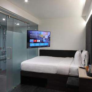 Queen Room - Disability Access