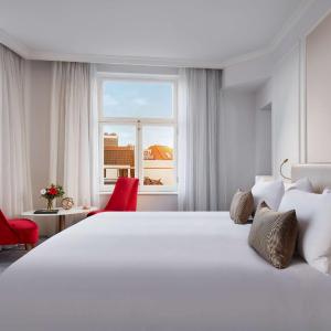Canal View Suite with Extra Bed (2 Adults + 1 Child)