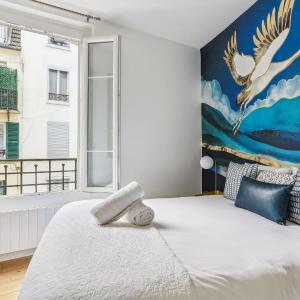 One-Bedroom Apartment with City View