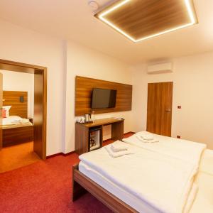Luxury Triple Room