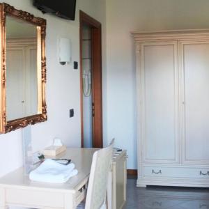 Double Room with Lake View