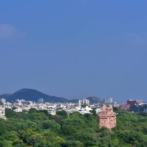 Suite, Bath Tub, Cocktail Hours at Lounge18(IMFL)(6PM-8PM), 1 complimentary minibar (soft beverages), 2way airport transfer, INR1000 hotel Credit per stay on spa/food/soft beverages(non-cumulative), B1G1 on select beers at Lounge18(4PM-6PM)