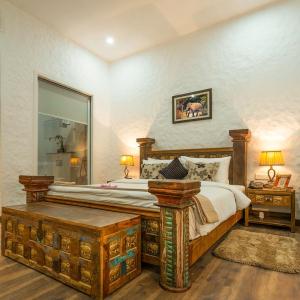 Deluxe Hill View Room With Balcony
