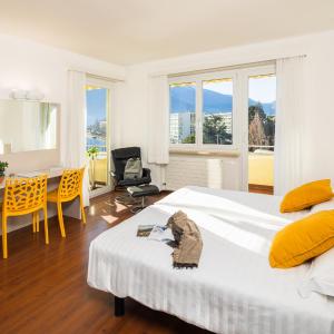 Superior Double Room with Lake View
