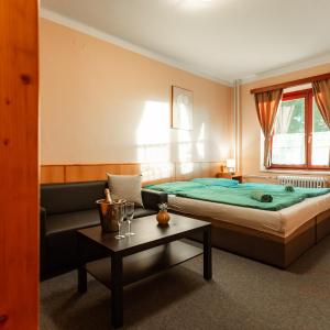 Economy Quadruple Room