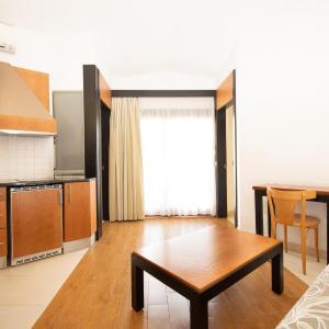 Bungalow (2 Adults)