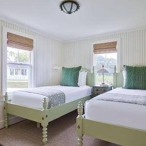 Two Bedroom Cottage King & Twins