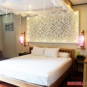Deluxe Double or Twin Room with Window and Balcony