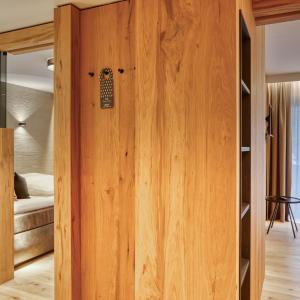 Suite with Mountain View