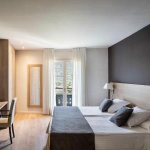 Renewed Double or Twin Room with Balcony - Spa Access