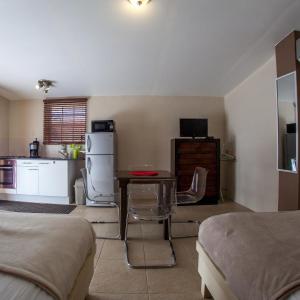 Queen Studio with Kitchen