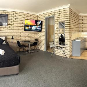 Executive Queen Room