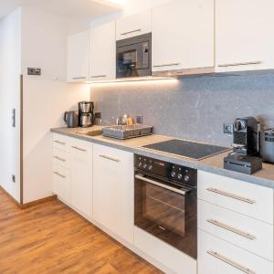 Three-Bedroom Apartment with Balcony
