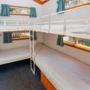 Superior 2 Bedroom Cabin - Sleeps 6