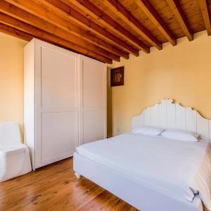 Deluxe Double Room | Avalon Residence