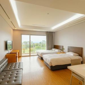 [Resort] Family -  Family Twin Room (With Kitchenette, Garden Ocean View)