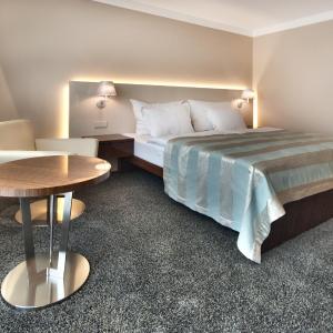 Standard Double/Twin with Free Entry to Wellness