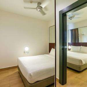 Quad Room B