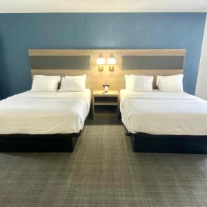 Queen Room with Two Queen Beds - Ground Floor - Non-Smoking - Pet Friendly
