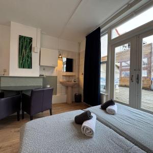 Double Room with Shared Bathroom