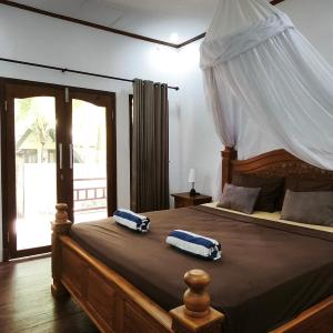 Deluxe Bungalow
