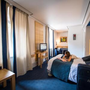 hotelImage