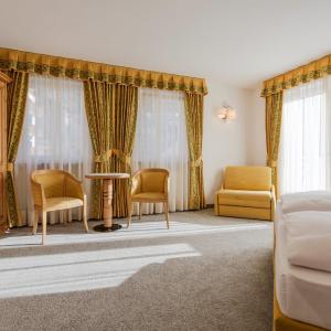 Deluxe Double or Twin Room with Balcony