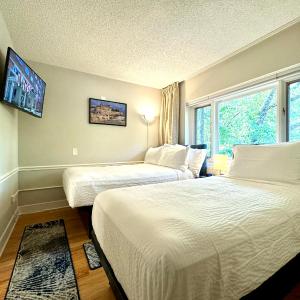 One-Bedroom Deluxe Two Bed Suite