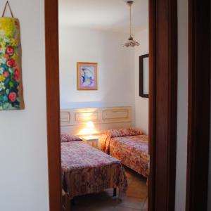 Two-Bedroom House (5 Adults) Mandorlo