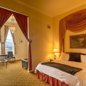 Suite with Mountain View