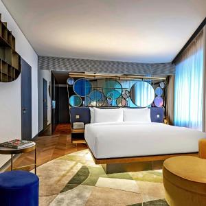 Premier King Room