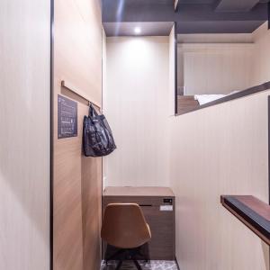 Male Capsule Room with 1 Upper Bunk Bed - Non Smoking