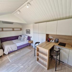 White Cottage, Valley View (annex building) with Spa Access