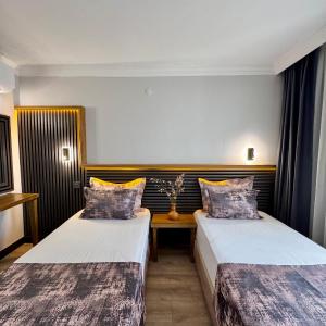 Economy Room