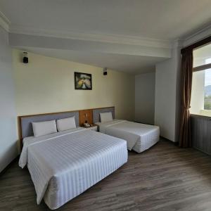 Triple Room with City View