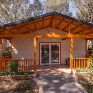 Deluxe Bungalow